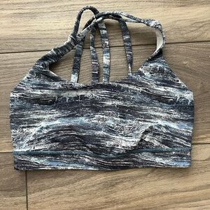 Lululemon energy bra size 6